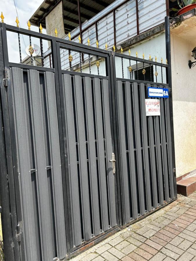 Na Shapsug Guest House Gagra Exterior photo